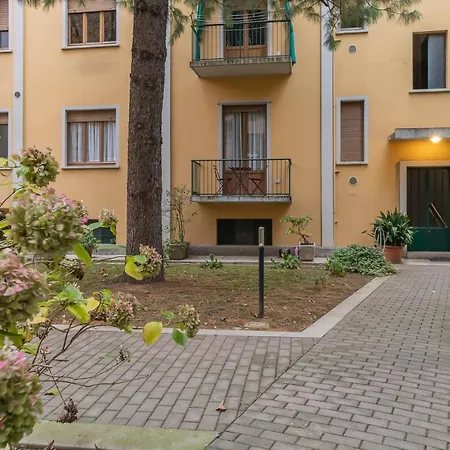 Apartment Big Flat Close To Lambrate - Gauzzi Master Guest *